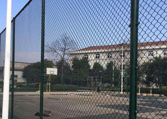 运动场围网