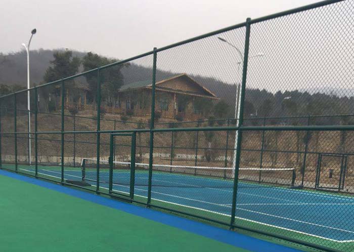 运动场围网