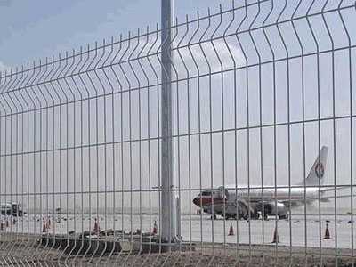 三角折弯护栏网