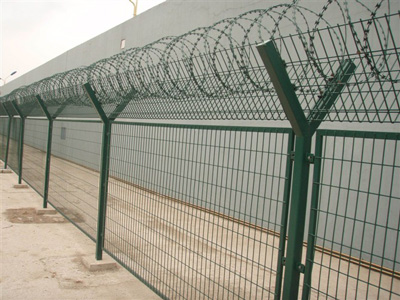 刀片刺绳护栏网