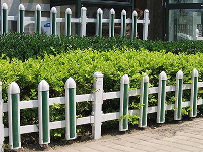 草坪护栏