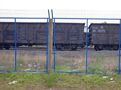 铁路护栏