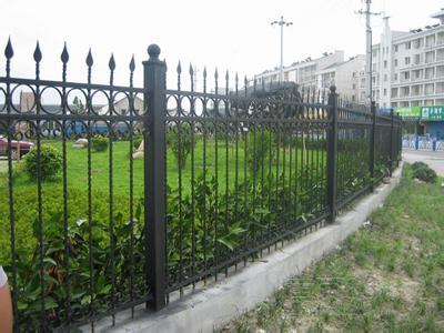 围墙铁栅栏