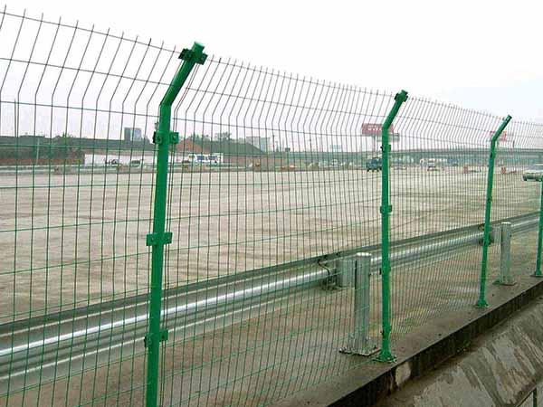 护栏网公路